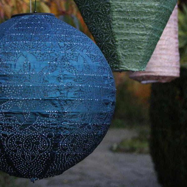 Solar Lantern Globe™ – Wetterfeste Solar-Laterne mit Marrakech-Muster für Garten & Terrasse - Less Goods