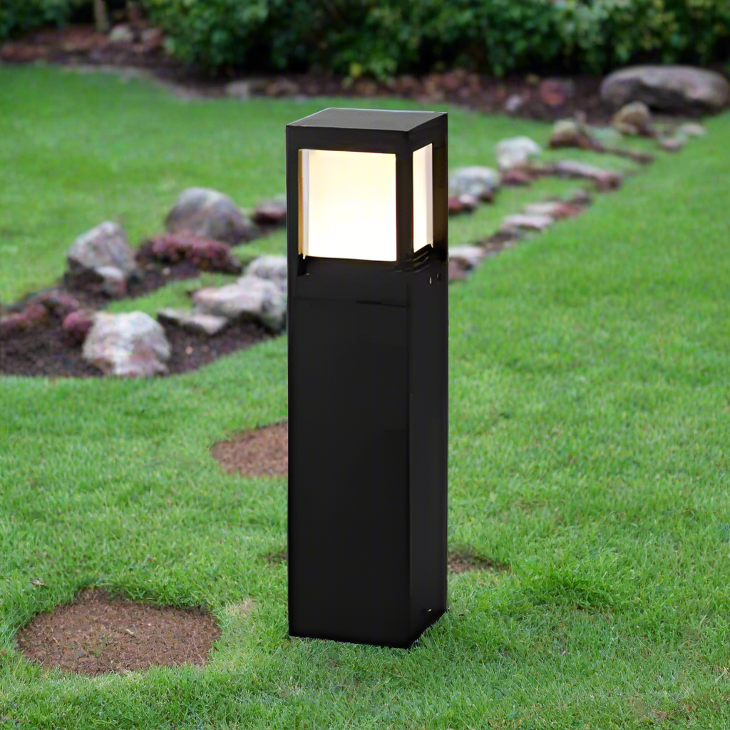Nimbus Cube™ 60 cm Solar Garden Light – Moderne Solar-Außenleuchte mit warmweißem LED-Licht