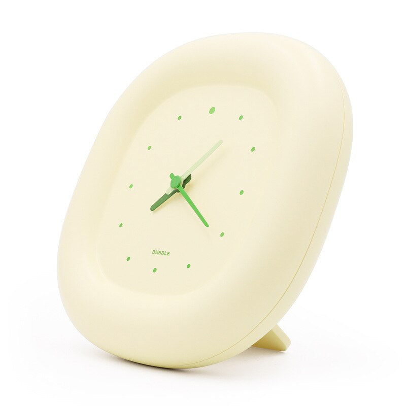 CharmClock™ – Süße Kawaii-Wanduhr für fröhliche & kreative Wohnräume