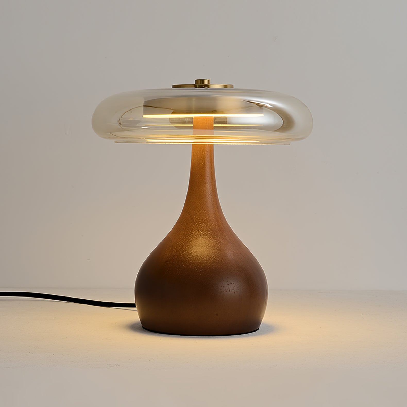 LumiWood™ Tischlampe – Elegante LED-Designlampe aus Holz & Messing mit 3 Lichtfarben