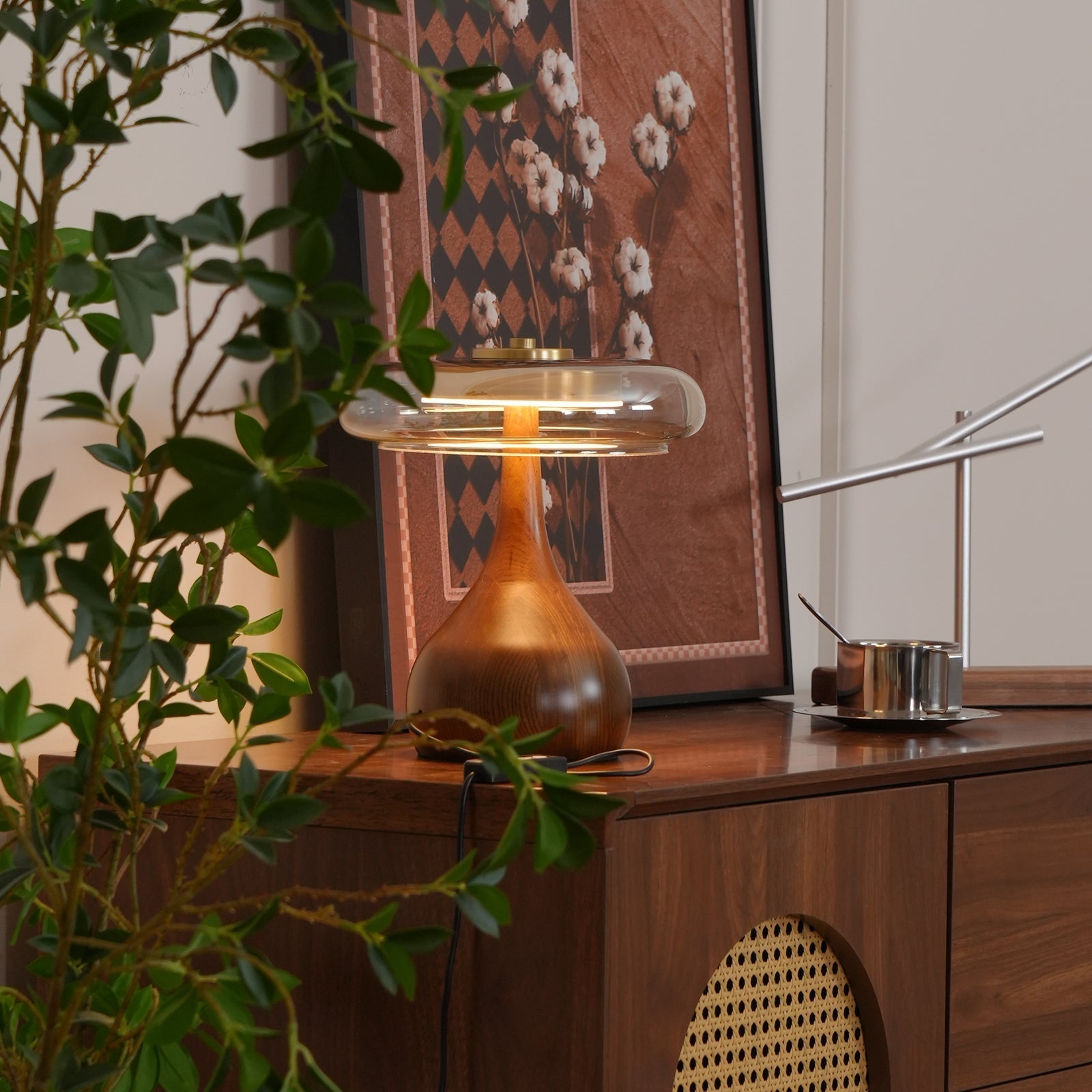 LumiWood™ Tischlampe – Elegante LED-Designlampe aus Holz & Messing mit 3 Lichtfarben