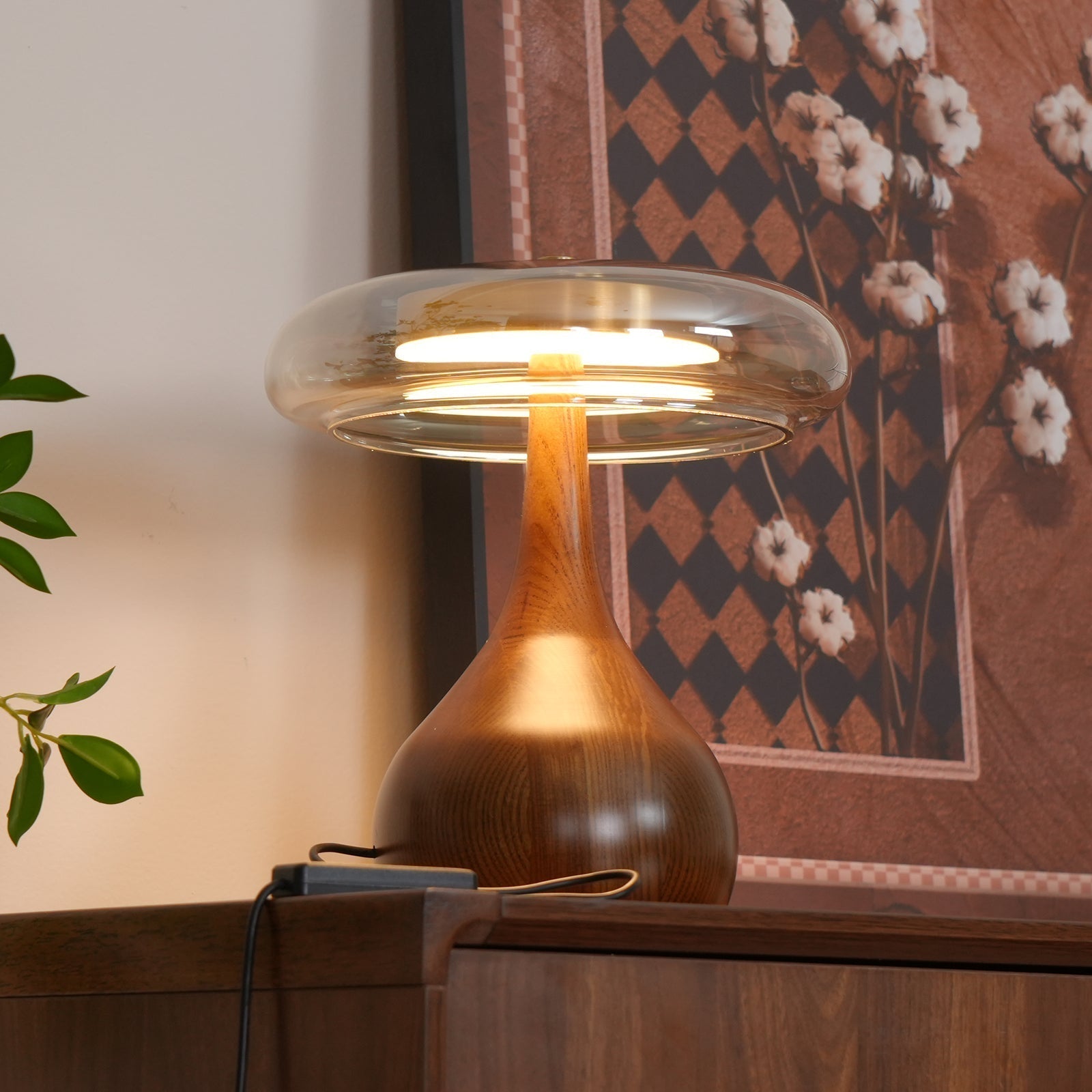 LumiWood™ Tischlampe – Elegante LED-Designlampe aus Holz & Messing mit 3 Lichtfarben