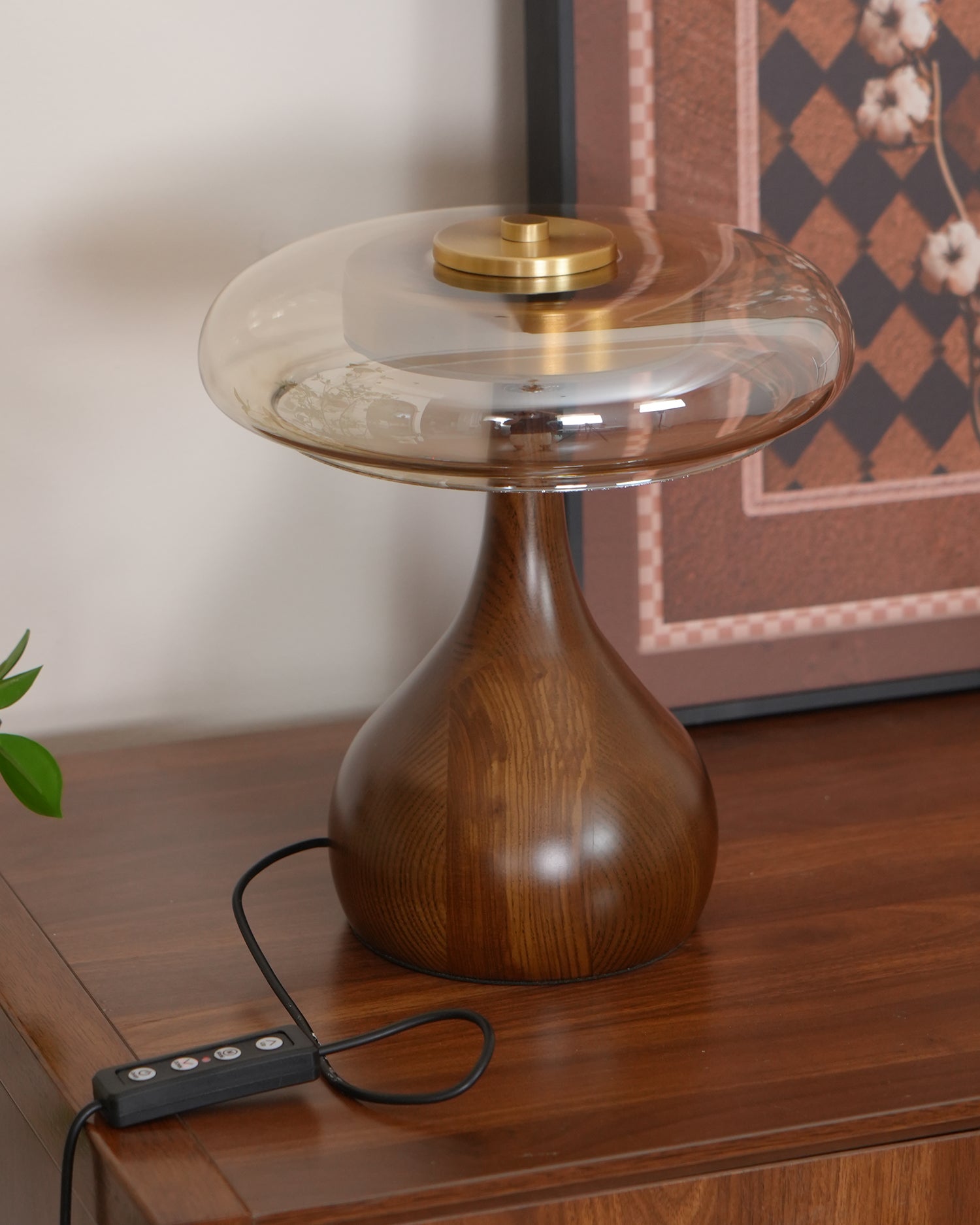LumiWood™ Tischlampe – Elegante LED-Designlampe aus Holz & Messing mit 3 Lichtfarben