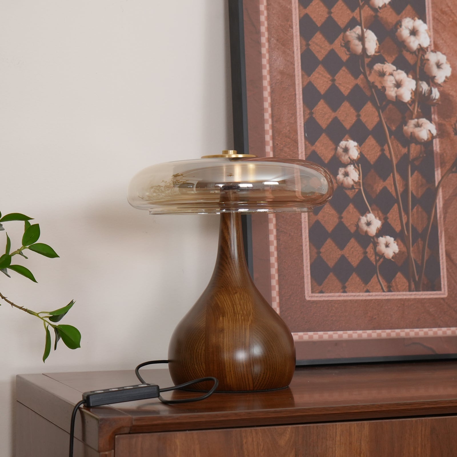 LumiWood™ Tischlampe – Elegante LED-Designlampe aus Holz & Messing mit 3 Lichtfarben