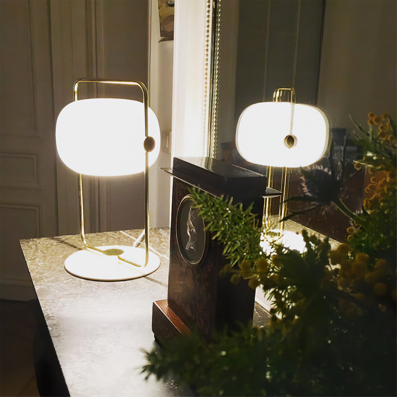 StreamGlow™ Tischlampe – Minimalistische Design-Glaslampe aus Metall & Glas