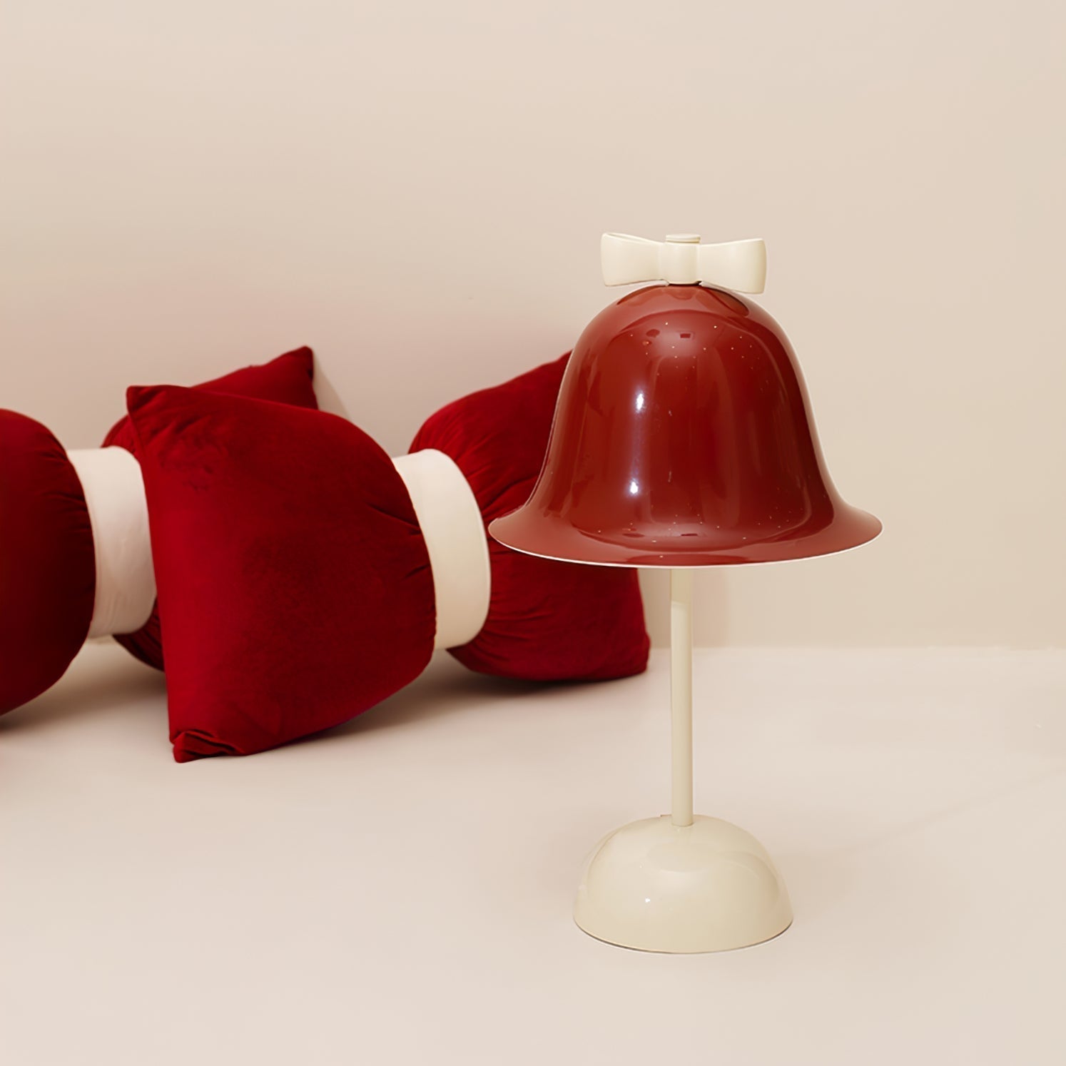 ChimeShine™ Tischlampe – Dekorative LED-Designlampe mit Schmetterlingsschirm