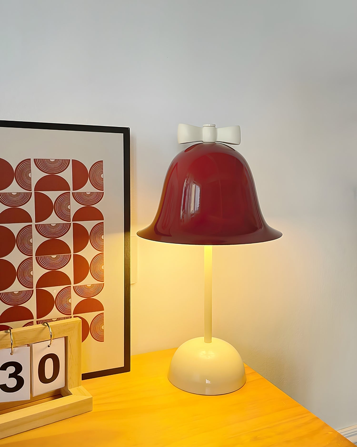 ChimeShine™ Tischlampe – Dekorative LED-Designlampe mit Schmetterlingsschirm