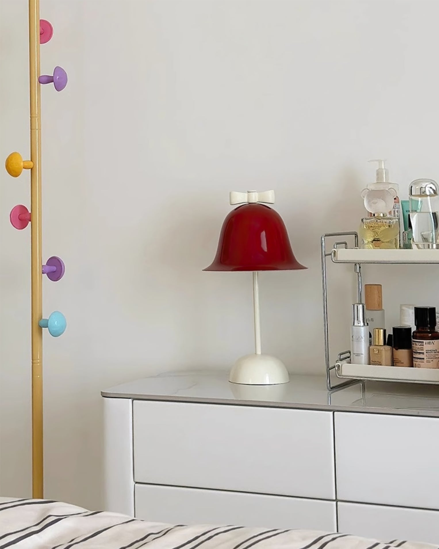 ChimeShine™ Tischlampe – Dekorative LED-Designlampe mit Schmetterlingsschirm