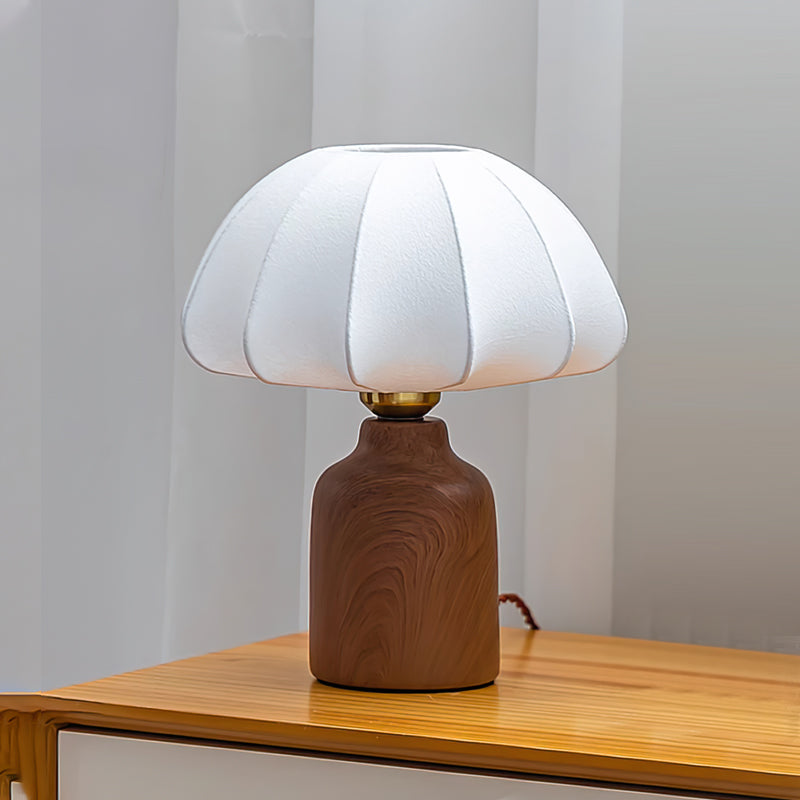 ShadeLuxe™ Tischlampe – Elegante Design-Tischleuchte aus Metall & Stoff für Wohnzimmer & Schlafzimmer