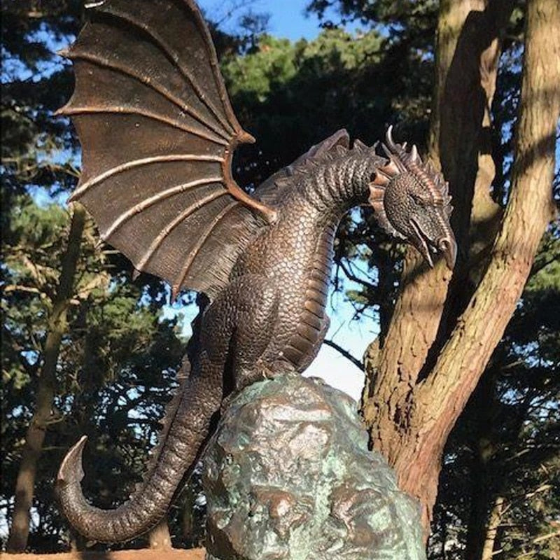 Draconis™ – Mystischer Drachen-Gartenbrunnen | Fantasie-Wasserskulptur für Garten & Terrasse - Less Goods