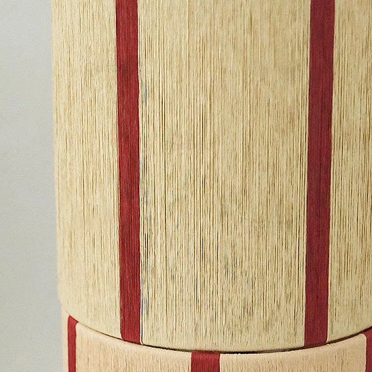 ErnestVibe™ Tischlampe – Design-Leuchte aus Holz mit Stoffschirm (Beige/Rot) für Schlafzimmer & Wohnzimmer