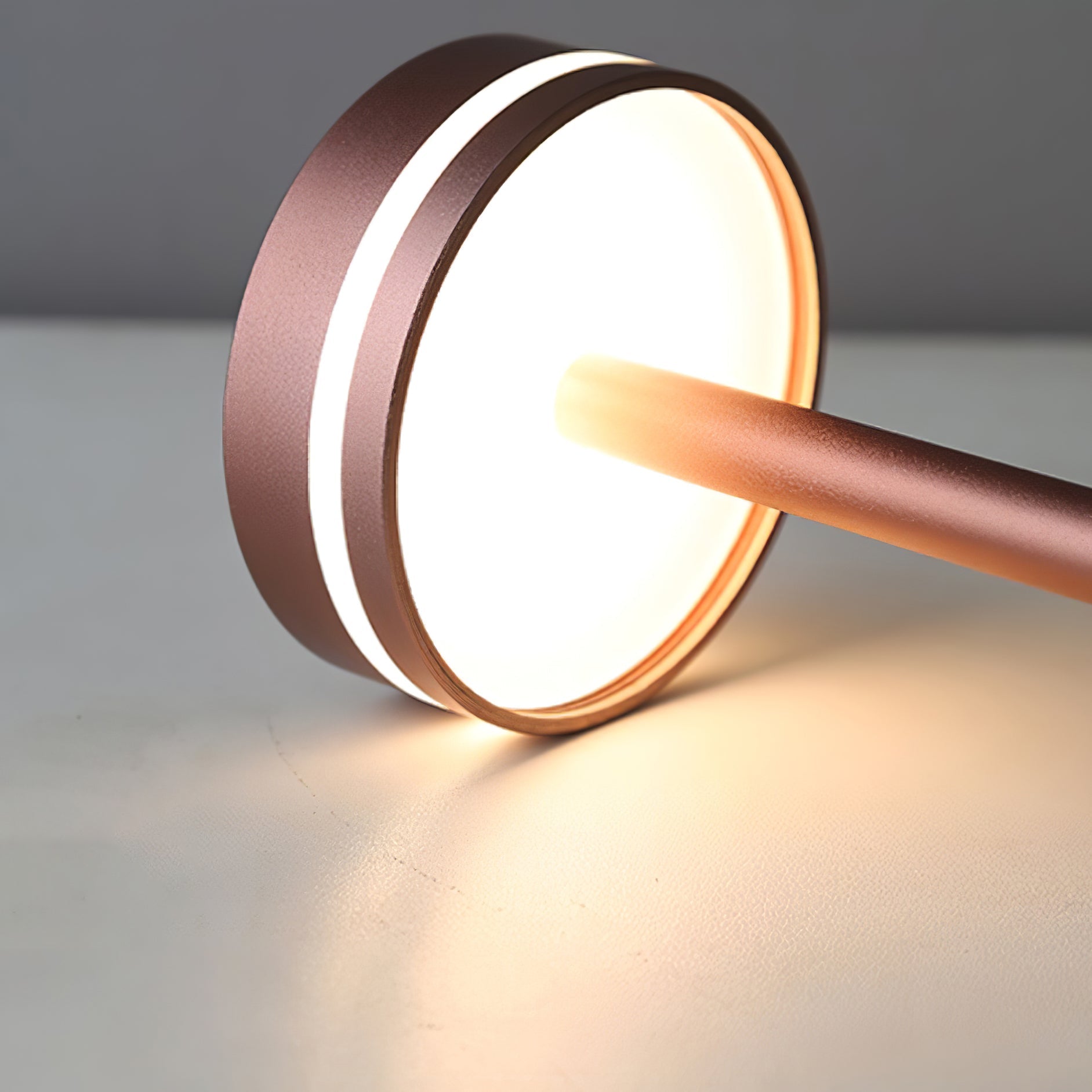 FunRadiance™ Tischlampe – Kabellose LED-Designlampe mit warmem Licht für Innen & Außen