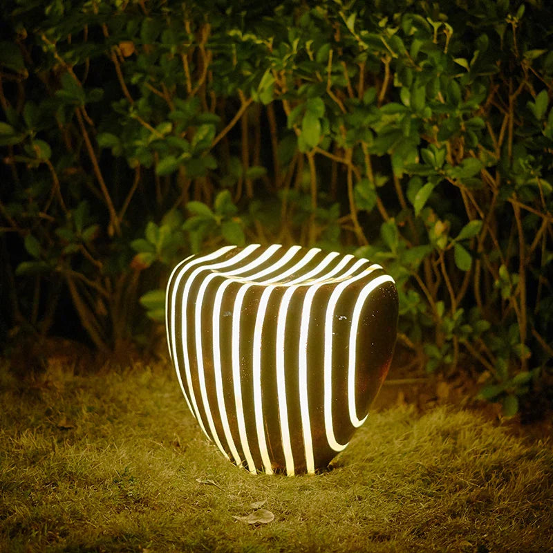 StoneGlow™ Solar Garden Light – Moderne Gartenleuchte in Steinoptik mit LED-Technologie