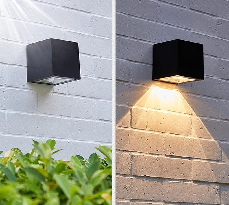 GlowBeam™ Outdoor Wall Lamp – Elegante Solar-Außenwandleuchte für stimmungsvolle Beleuchtung - Less Goods