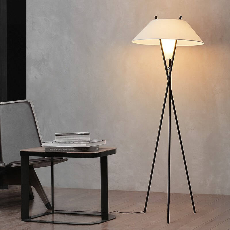 Solenithra™ Jubilee Fabric Floor Lamp – Moderne Stoff-Stehlampe für warme Wohnatmosphäre