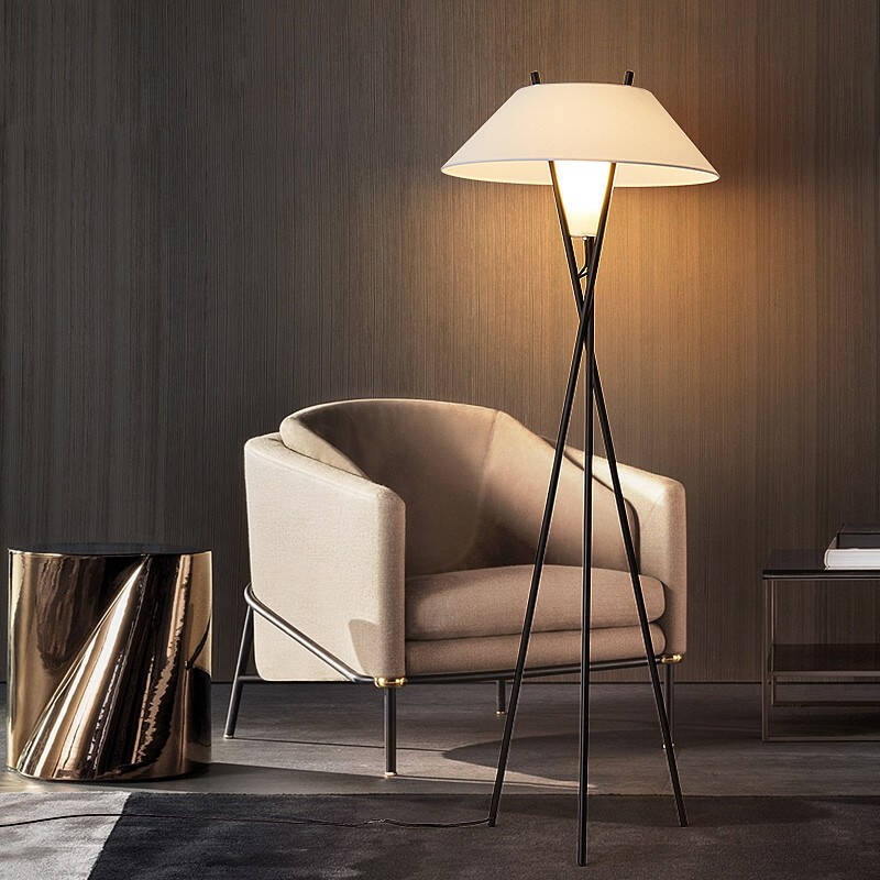 Solenithra™ Jubilee Fabric Floor Lamp – Moderne Stoff-Stehlampe für warme Wohnatmosphäre