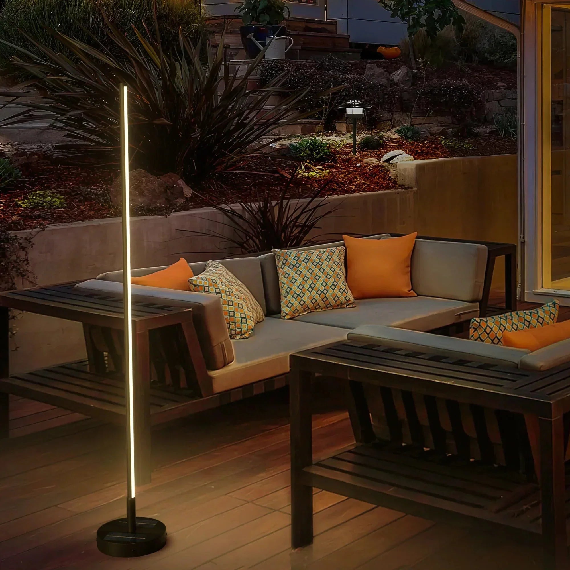 SolarLine™ Modern Outdoor Solar Floor Lamp – Solar-Stehleuchte für Garten, Terrasse & Außenbereiche