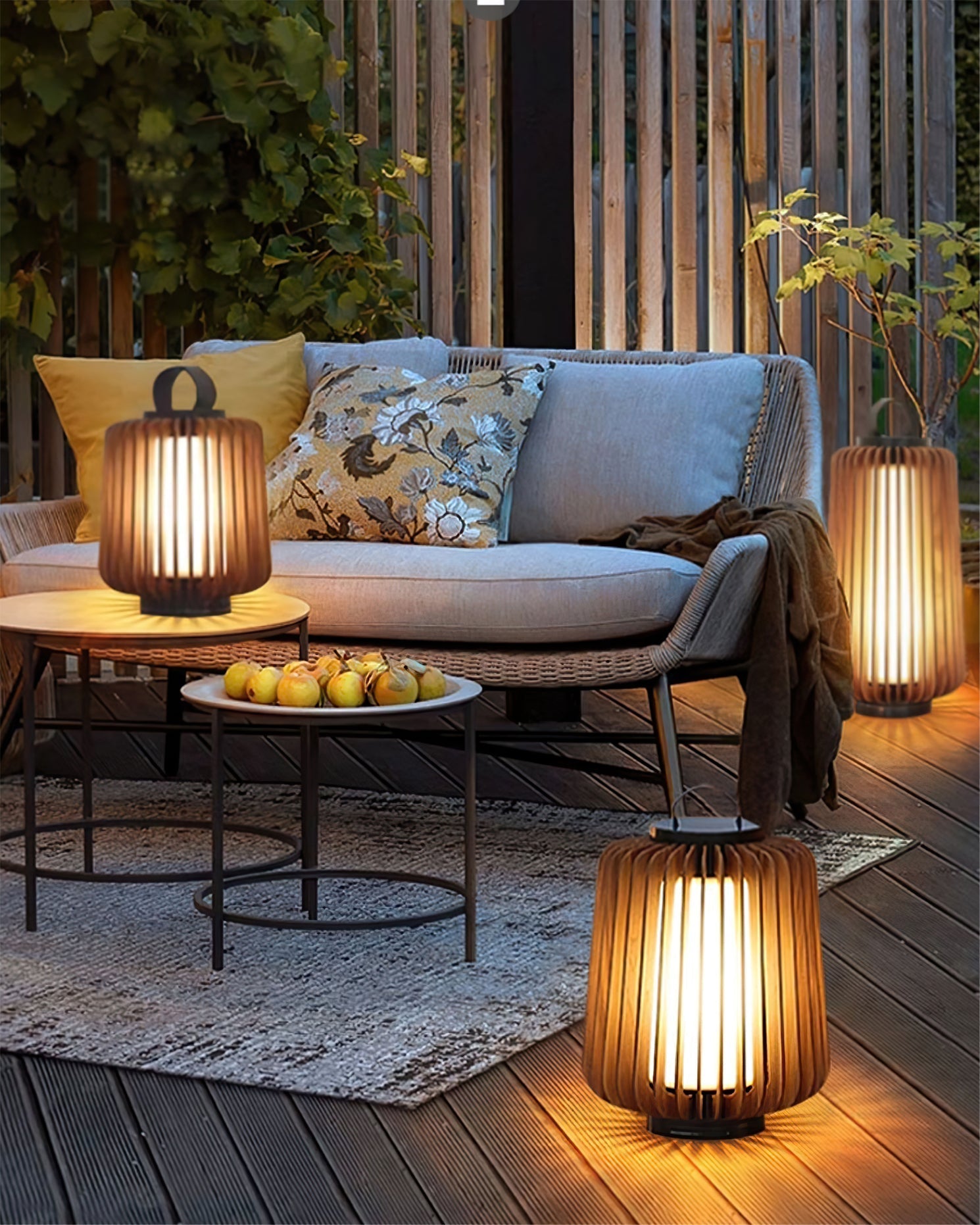 TimberGlow™ Legno Outdoor Tischleuchte – Wiederaufladbare LED-Außenlampe aus Edelstahl & Holz für Terrasse & Garten