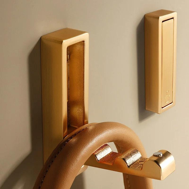 MetalCraft™ – Klappbare Wandhaken aus Metall für platzsparende & moderne Ordnung