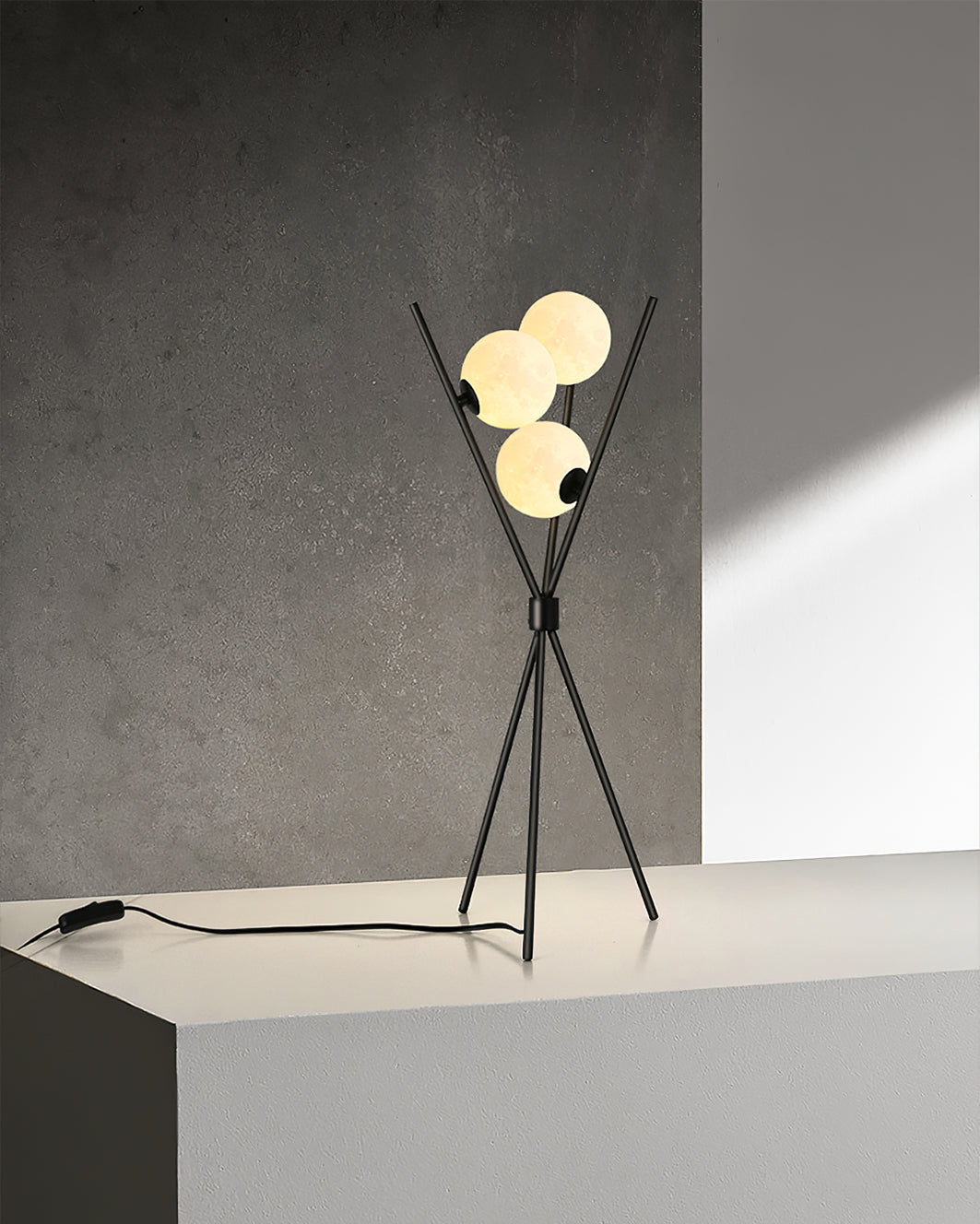LunaLuxe™ Table Lamp – Stilvolle Design-Tischlampe für modernes Wohnambiente