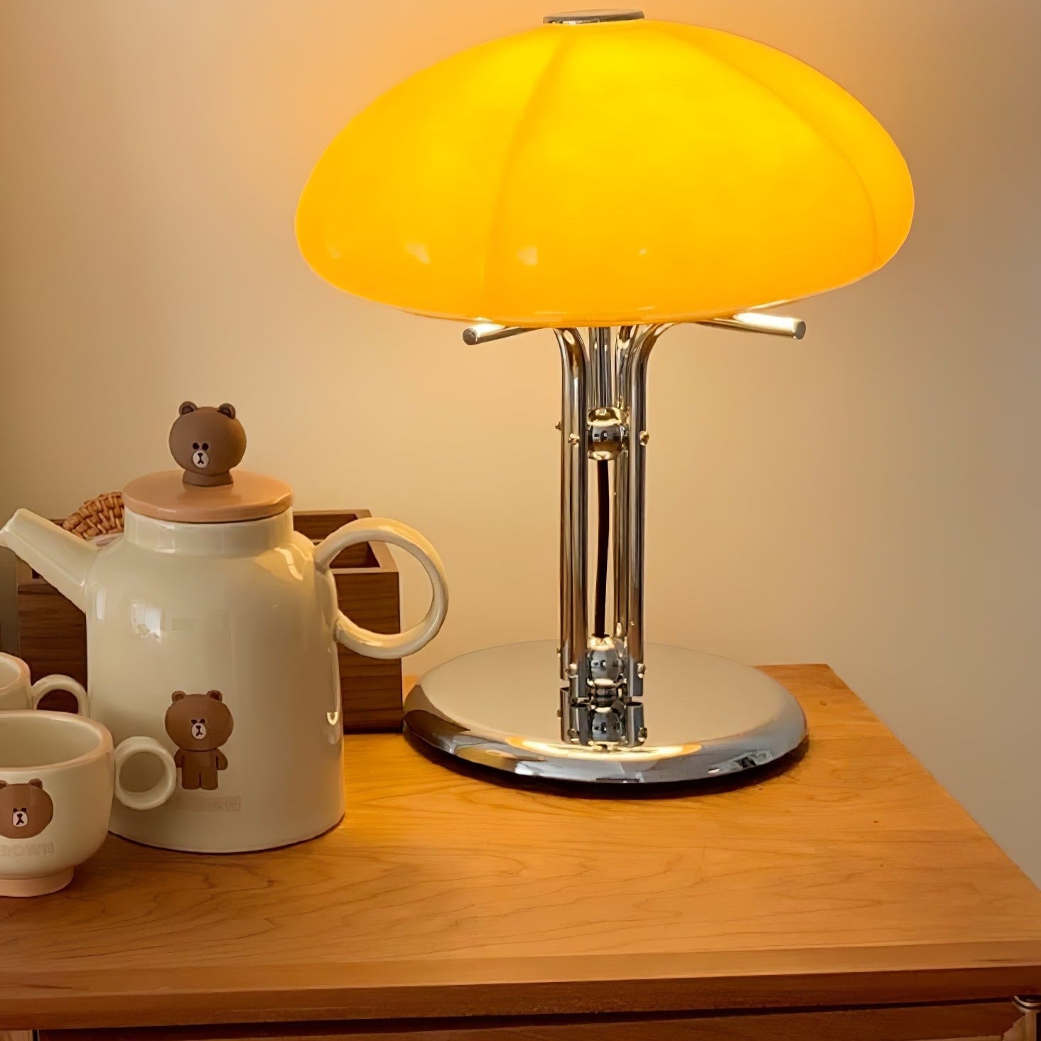 GlowMushroom™ Tischlampe – Bauhaus Design-Leuchte aus Glas mit warmem Amber-Licht
