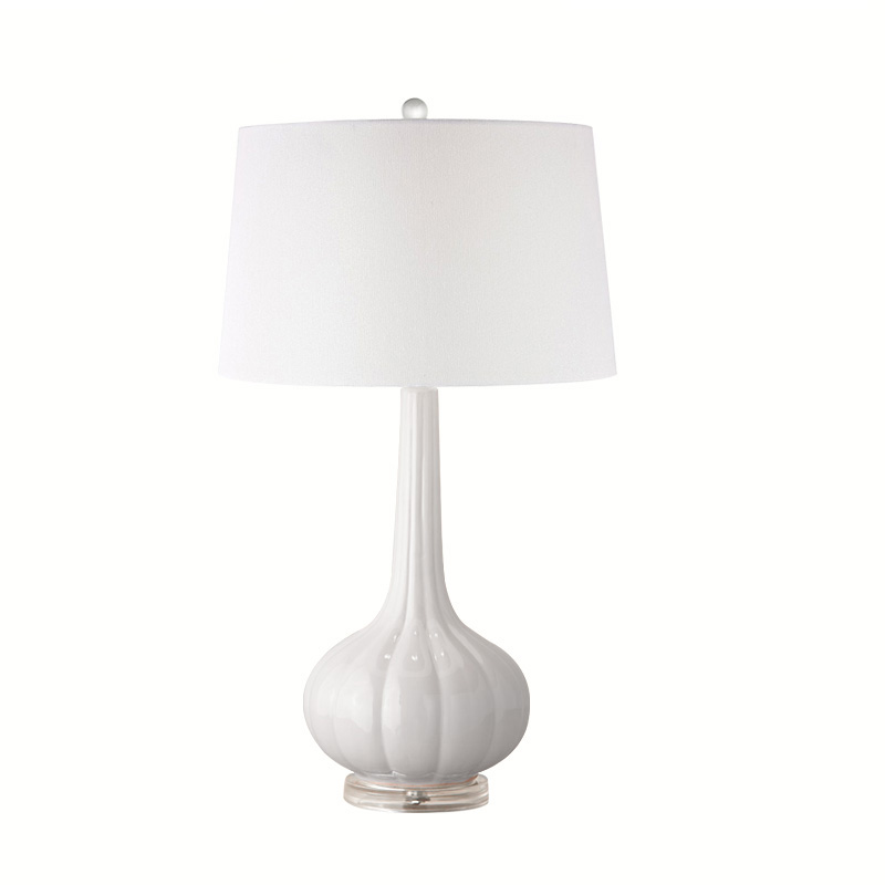 PureGlow™ Tischlampe – Elegante Keramik-Designlampe mit weißem Stoffschirm