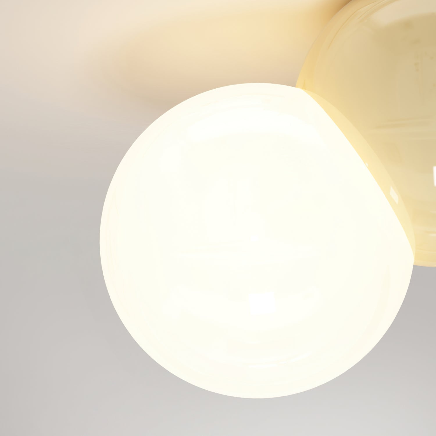 EmperorShine™ Deckenleuchte – Moderne Premium-Deckenlampe mit weichem Glaslicht