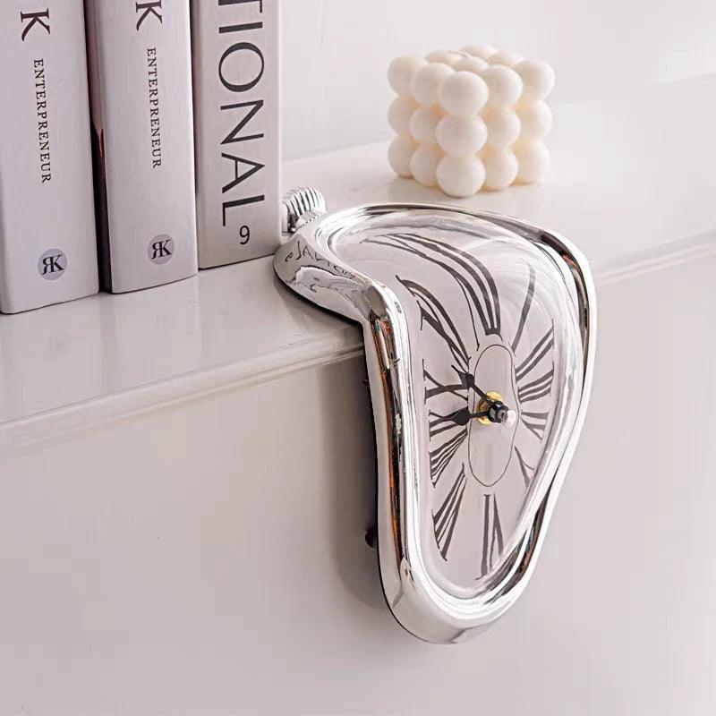 ArtMelt™ – Surreale Design-Uhr im kunstinspirierten Dali-Stil