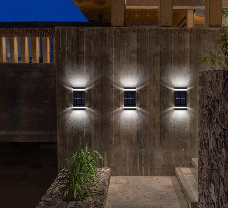 BloomRay™ Solar Wall Lamp – Elegante Solar-Außenwandleuchte mit Up-&-Down-Lichteffekt - Less Goods