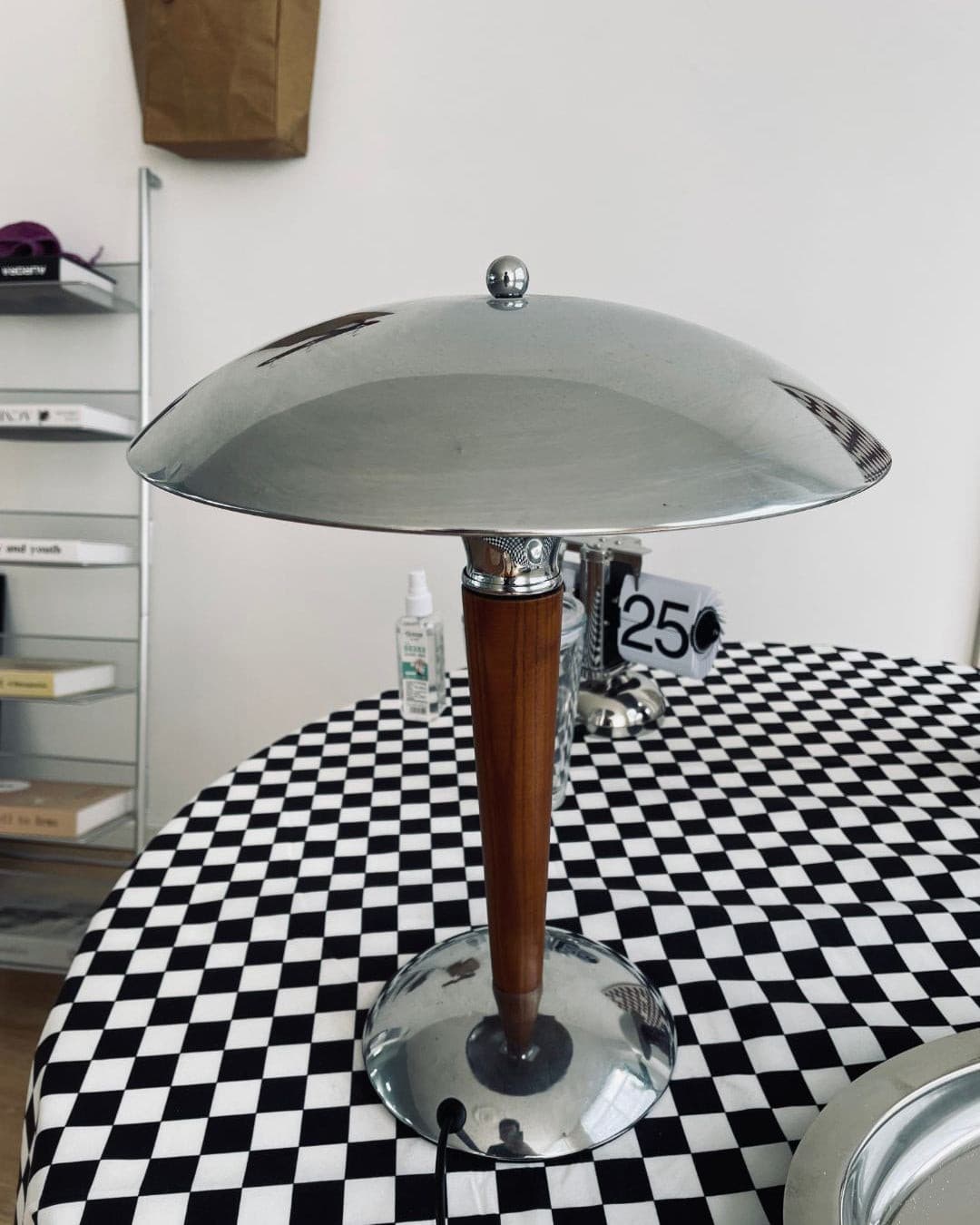 MinimalGlow™ Tischlampe – Skandinavische Design-Leuchte mit Holzdetails & sanftem Licht