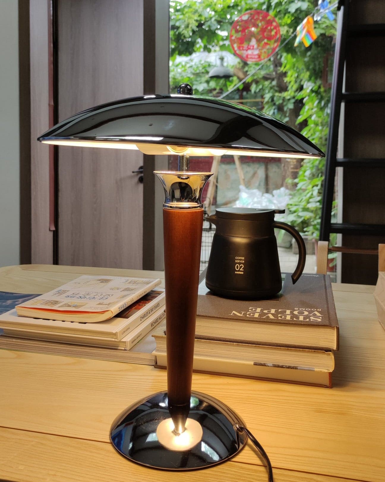 MinimalGlow™ Tischlampe – Skandinavische Design-Leuchte mit Holzdetails & sanftem Licht