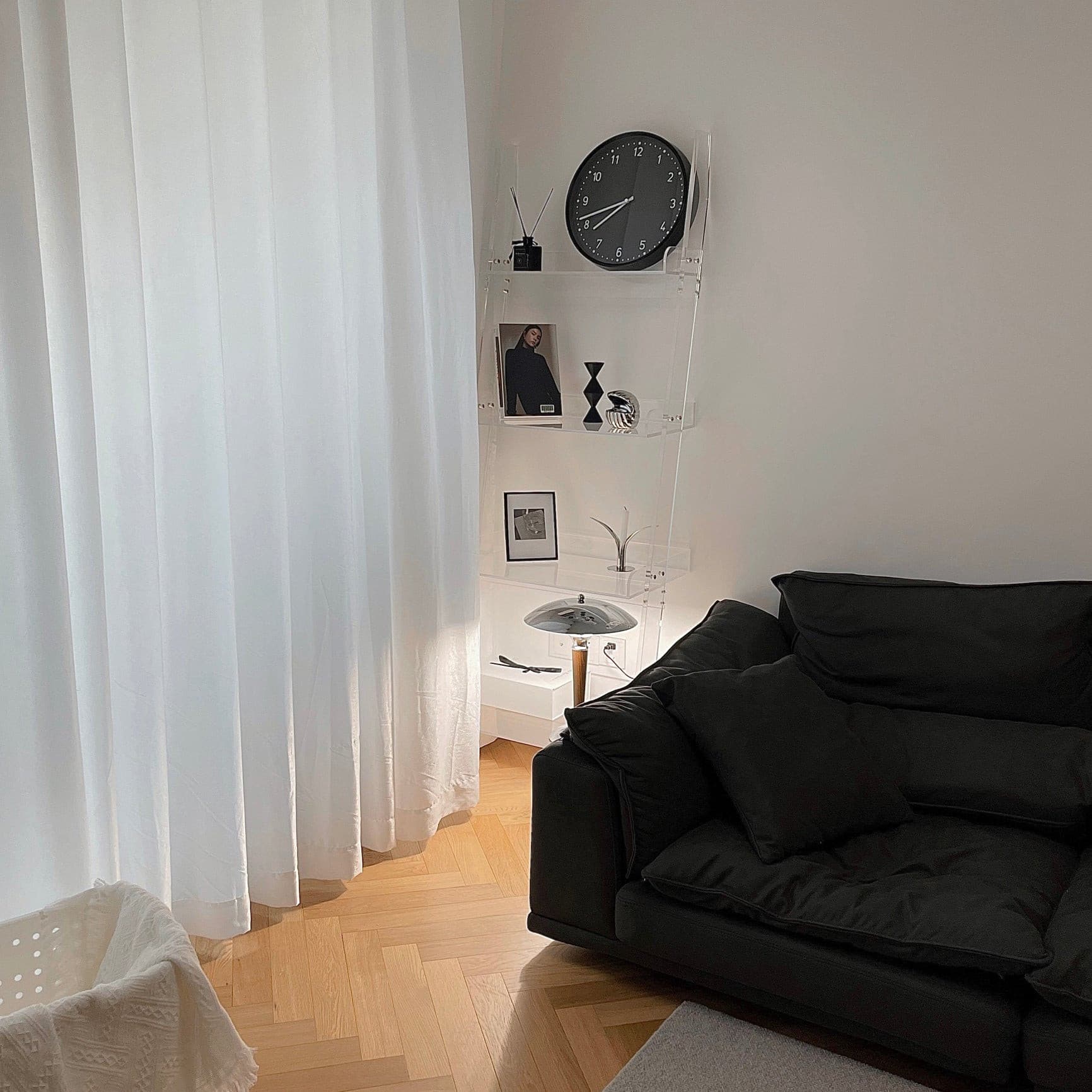 MinimalGlow™ Tischlampe – Skandinavische Design-Leuchte mit Holzdetails & sanftem Licht