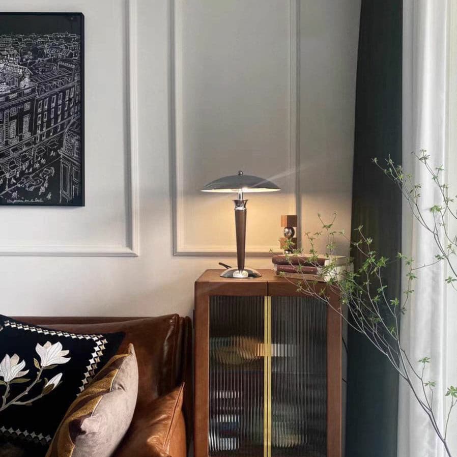 MinimalGlow™ Tischlampe – Skandinavische Design-Leuchte mit Holzdetails & sanftem Licht