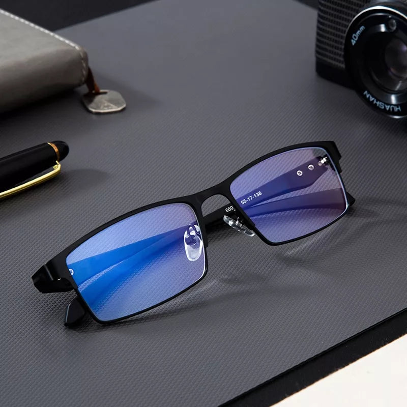 TitaniumEdge™ Blue Light Brille – Leichte Blaulichtfilter Brille aus Titan für Bildschirmarbeit & Gaming