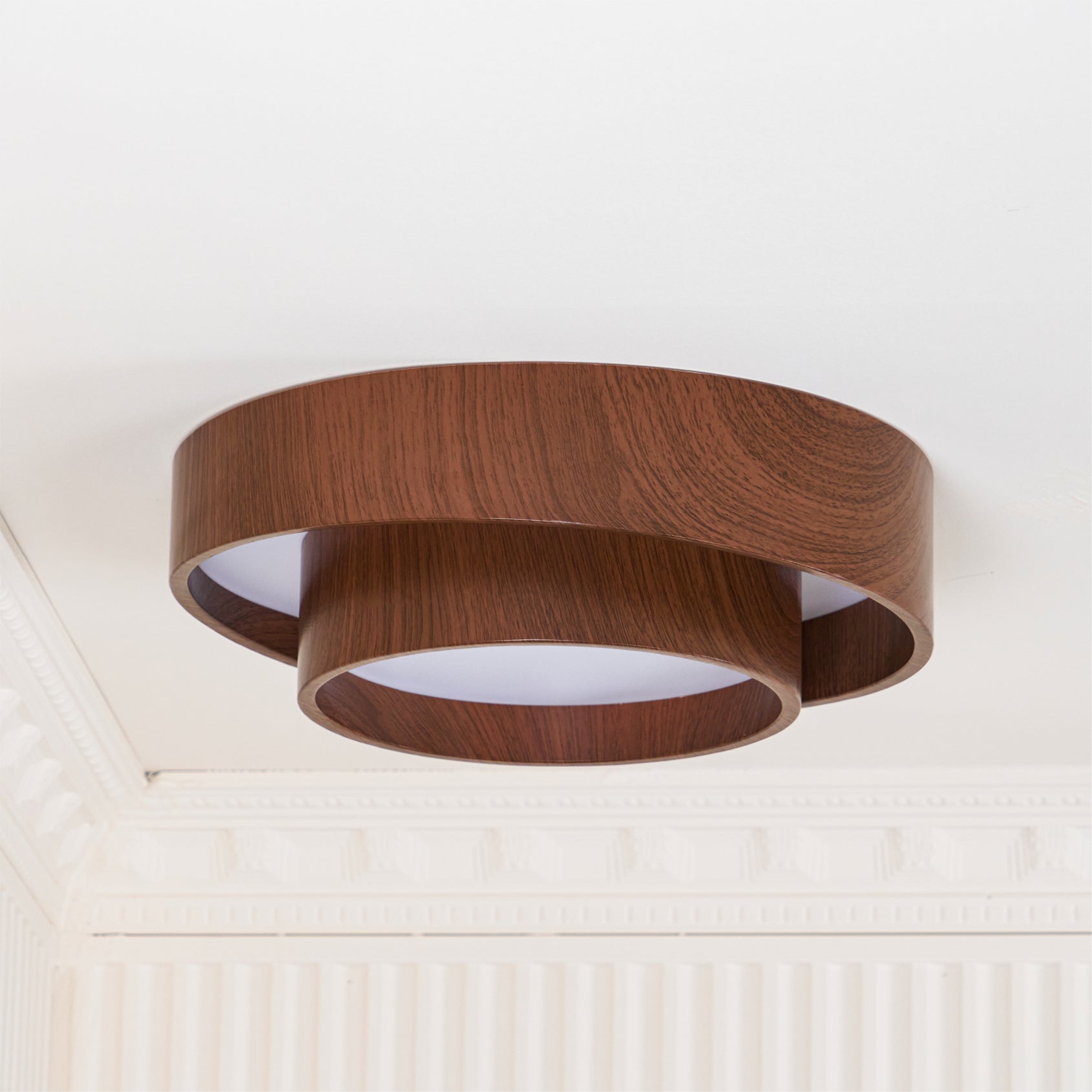 VaakoGlow™ – Moderne LED-Deckenleuchte in edler Walnuss-Optik