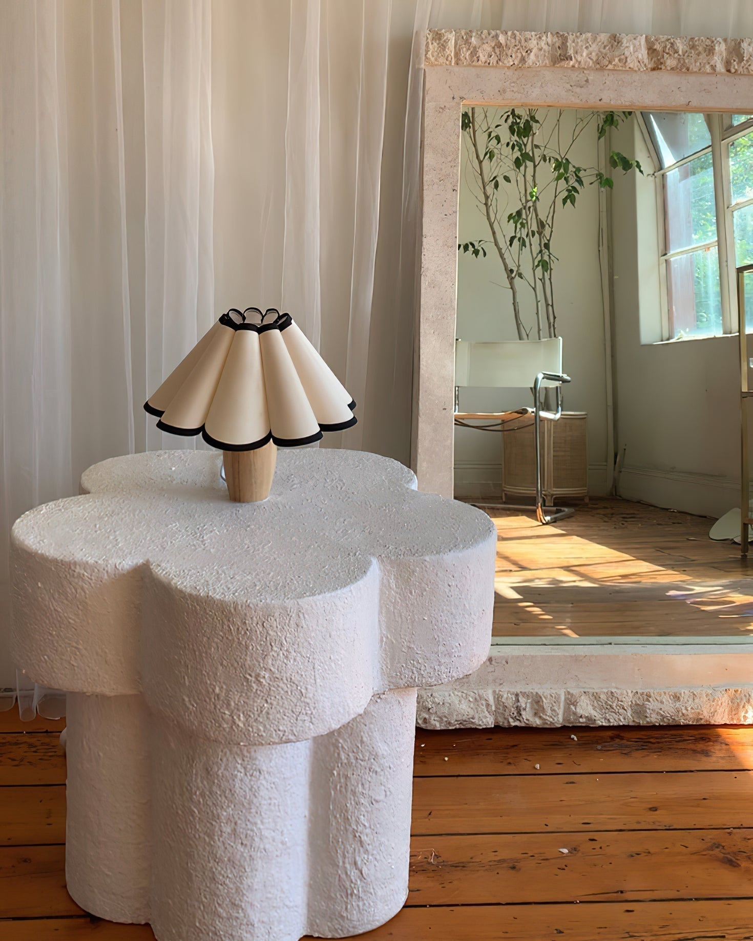 LuxFold™ Tischlampe – Vintage Design Lampe mit gewebtem Stoffschirm & Holzfuß