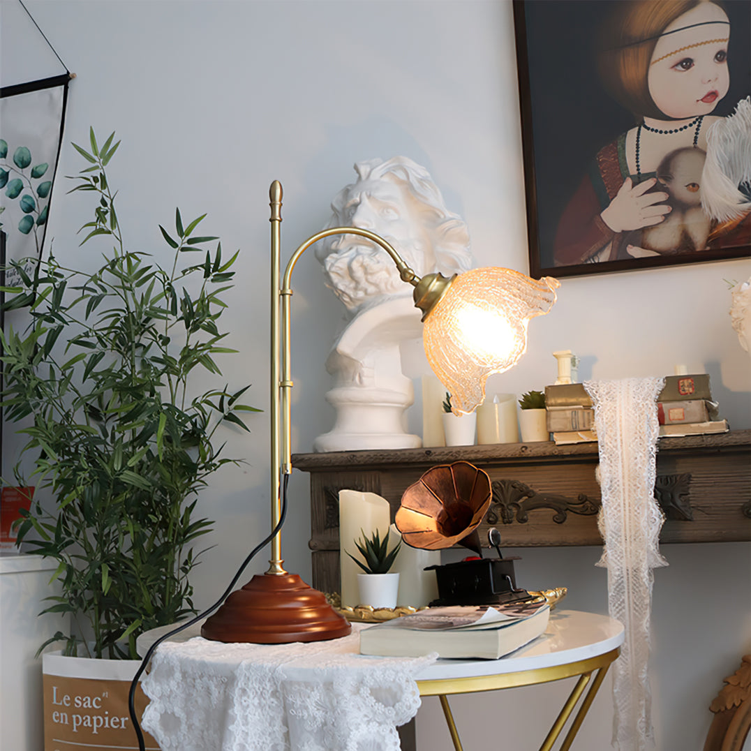 AgedRadiance™ Tischlampe – Vintage Design Lampe mit Patina-Glas & warmem Licht