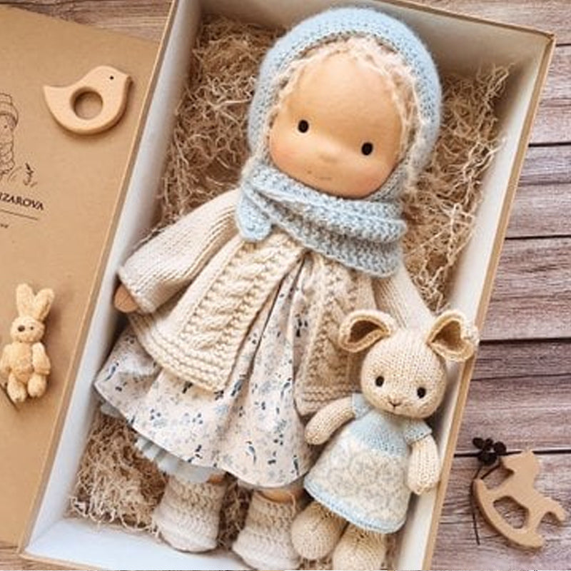 Waldora™ Waldorf Stoffpuppe – Handgefertigt, Naturmaterialien, 30 cm, Kreatives Rollenspiel - Less Goods
