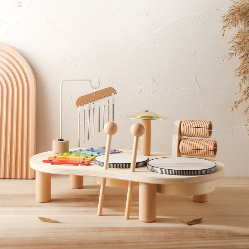 Wooden Music Table™ – Pädagogischer Musik-Spieltisch aus Holz für Kinder mit Trommeln, Xylophon & Rasseln