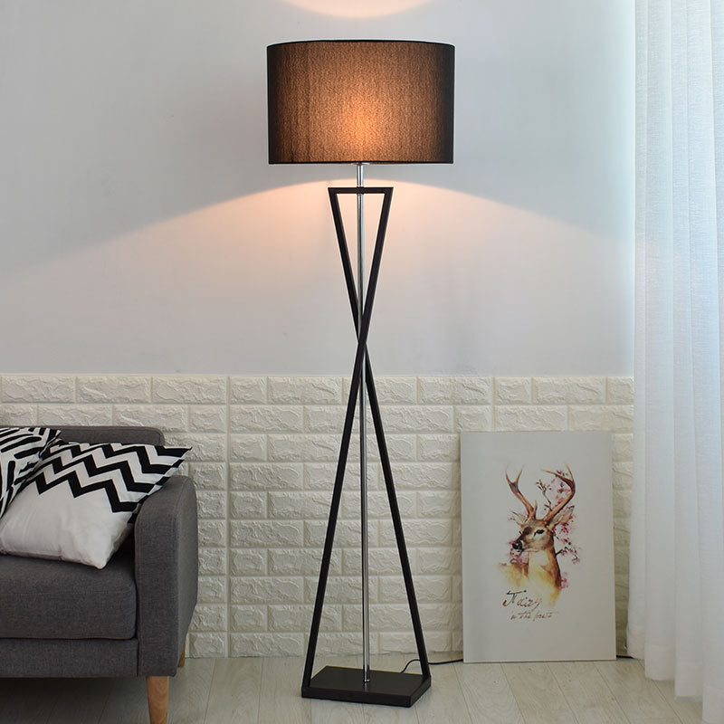 StellarLume™ Tall Floor Lamp – Elegante Stehlampe mit Stoffschirm für moderne Wohnräume