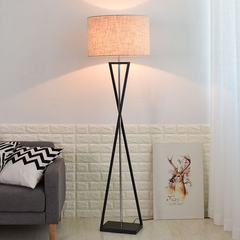 StellarLume™ Tall Floor Lamp – Elegante Stehlampe mit Stoffschirm für moderne Wohnräume