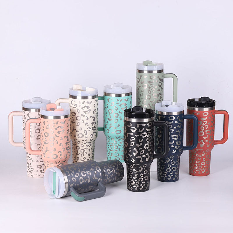 ChillMug™ – Isolierter Trinkbecher mit Griff & Strohhalm | 40 oz Thermobecher für unterwegs
