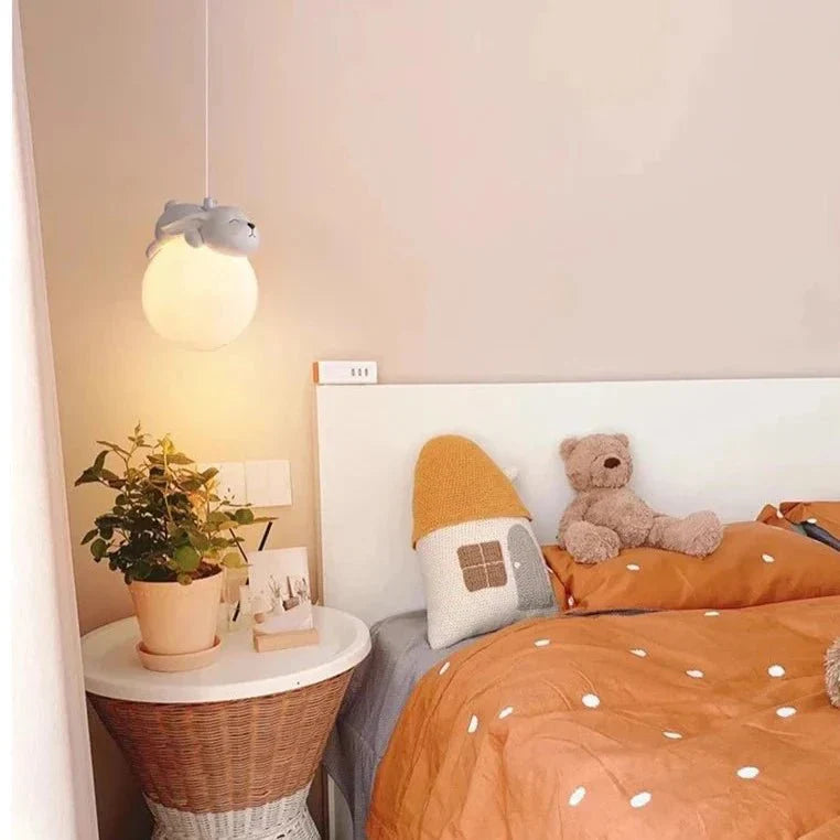 LunarBeam™ Kinderzimmer Pendelleuchte – Mondlampe mit schlafendem Tier & LED-Licht