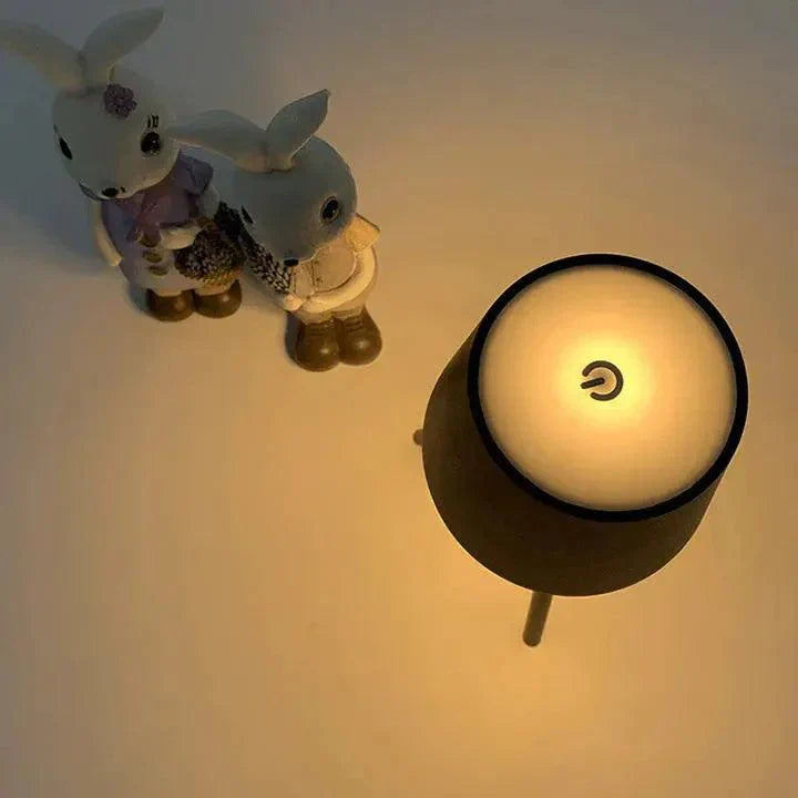 LumaStand™ Kabellose LED Touch-Tischlampe – Minimalistische Akku-Nachttischleuchte für Schlafzimmer & Wohnzimmer