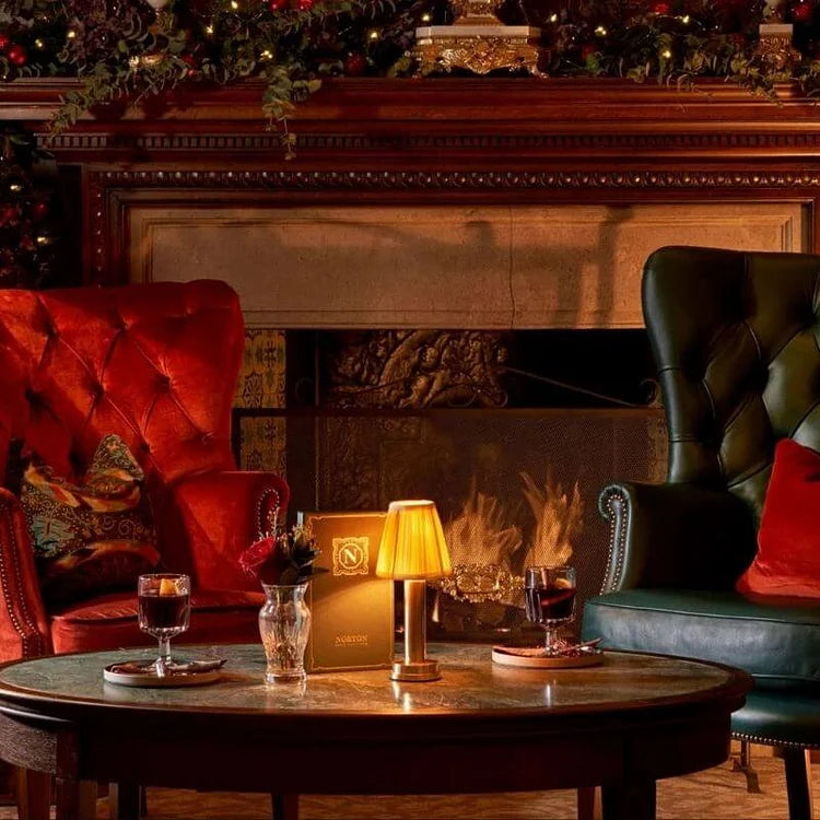 GleamGlow™ Kabellose Messing-Tischlampe – Moderne Design-Leuchte mit warmem LED-Licht