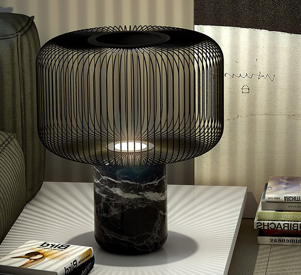 KeshiBeam™ Tischlampe – Elegante Design-Lampe mit schwarzem Marmorfuß & warmem Licht