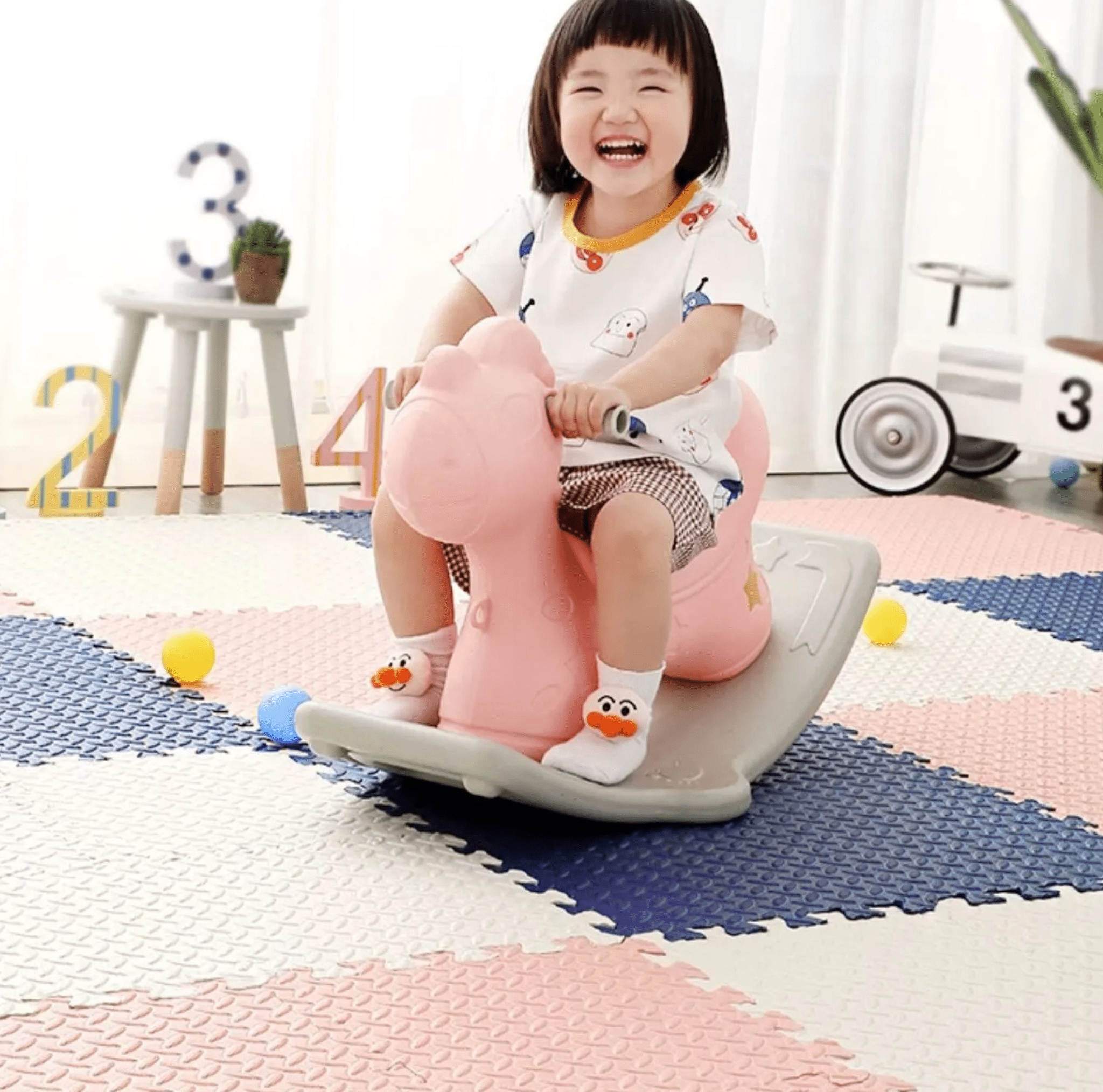 Kinderteppich 16 - teilig – Puzzle - Spielmatte aus EVA - Schaumstoff, rutschfest und wasserdicht, 30x30 cm, Interlock - Design - Less Goods