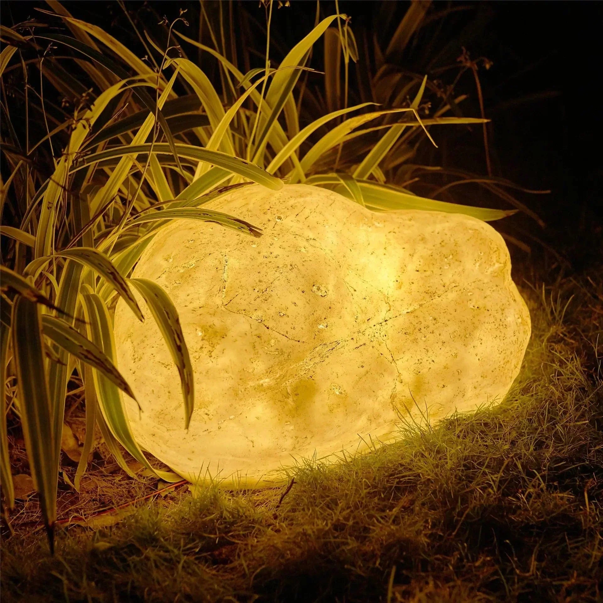 Vibrant Stone™ Outdoor Light – Naturstein-Optik Gartenleuchte für Wege & Landschaft