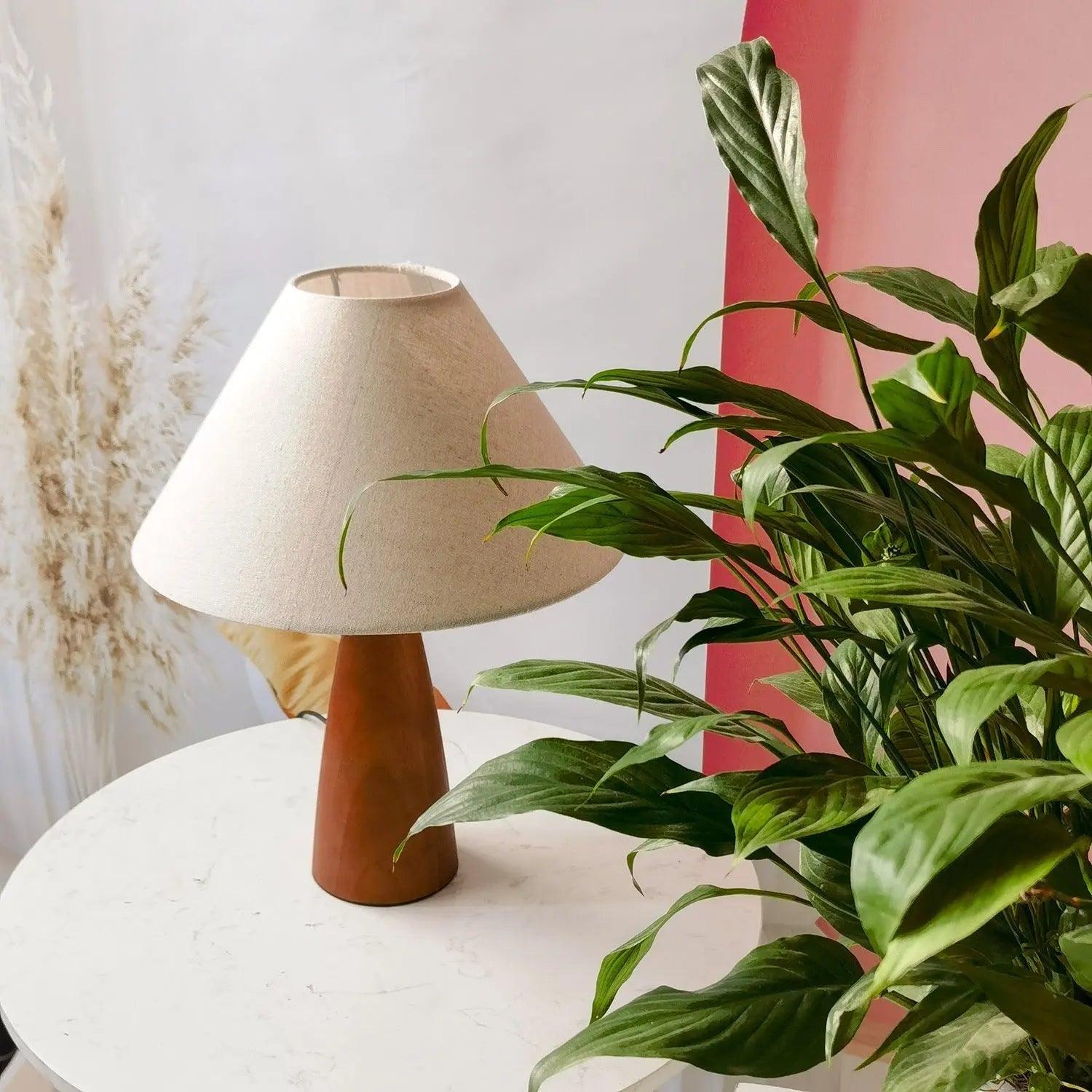 FusionGlow™ Tischlampe – Retro-Design Lampe aus Massivholz mit warmem LED-Licht